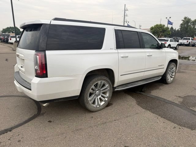 Used 2019 GMC Yukon XL SLT w/ Premium Edition AWD/4WD image 12