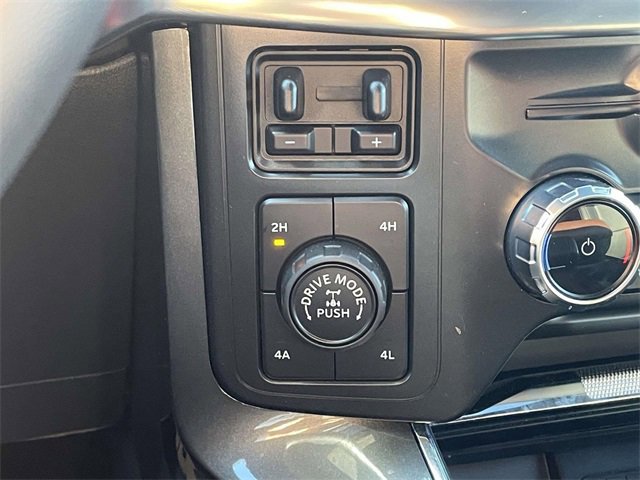 Certified 2022 Ford F150 Lariat w/ Equipment Group 502A High image 29