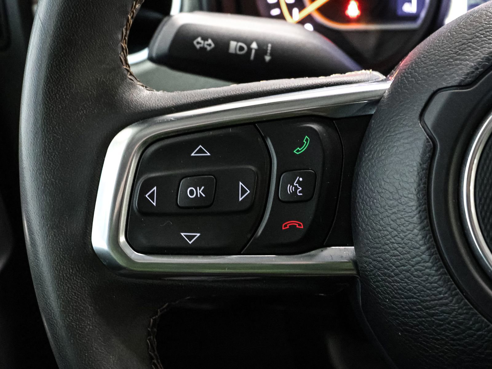 Used 2024 Jeep Wrangler Sahara image 33