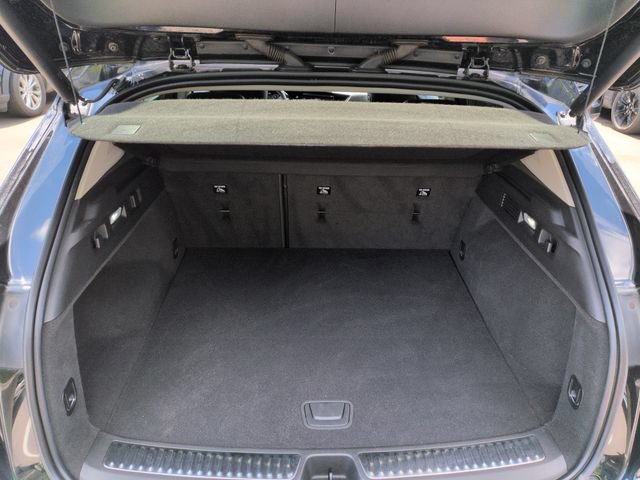 Used 2021 Buick Envision Essence w/ Sport Touring Package FWD image 19