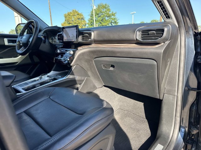 Certified 2022 Ford Explorer Limited w/ Equipment Group 301A RWD image 14