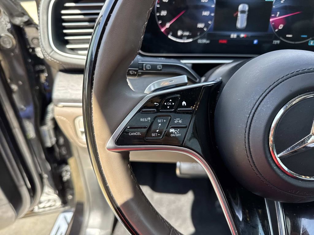 Used 2025 Mercedes-Benz Maybach GLS 600 4MATIC image 23