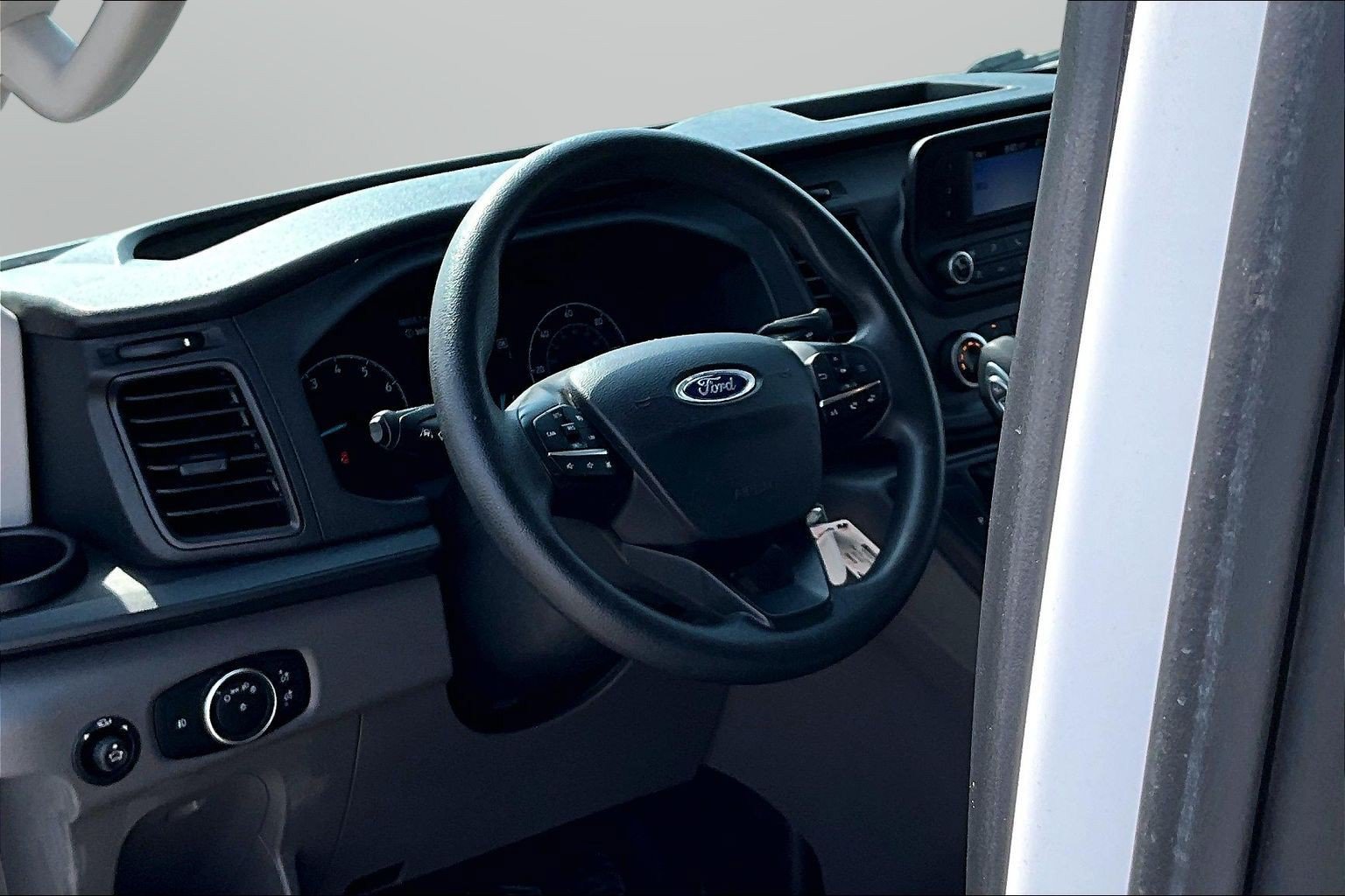 Certified 2020 Ford Transit 350 XLT RWD image 20