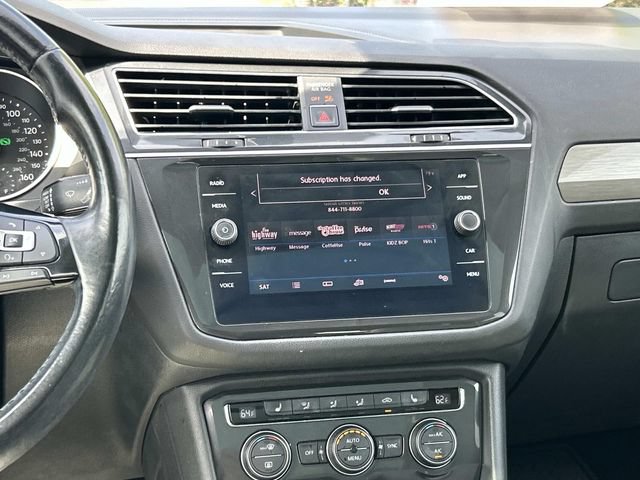 Used 2018 Volkswagen Tiguan SE FWD image 16