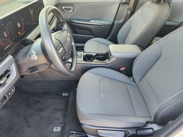 Used 2025 Kia K4 FWD image 12