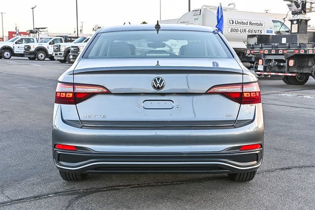 Used 2024 Volkswagen Jetta SE FWD image 8