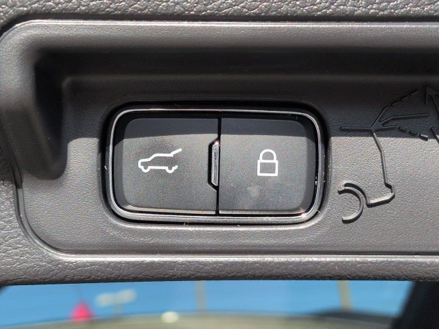 Certified 2026 Ford Explorer Platinum RWD image 14