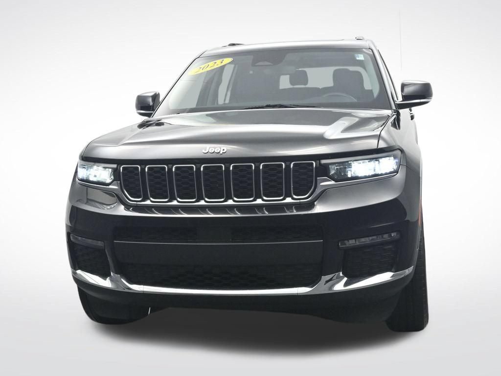 Used 2023 Jeep Grand Cherokee L Limited AWD/4WD image 2