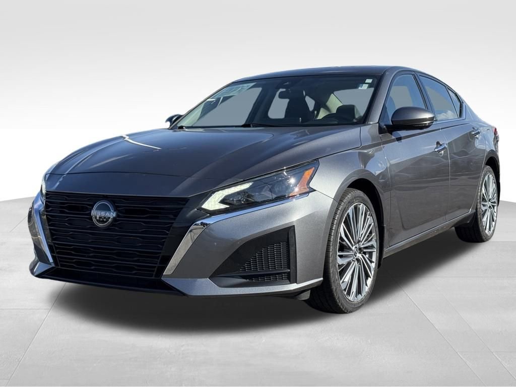 Used 2023 Nissan Altima 2.5 SL image 7