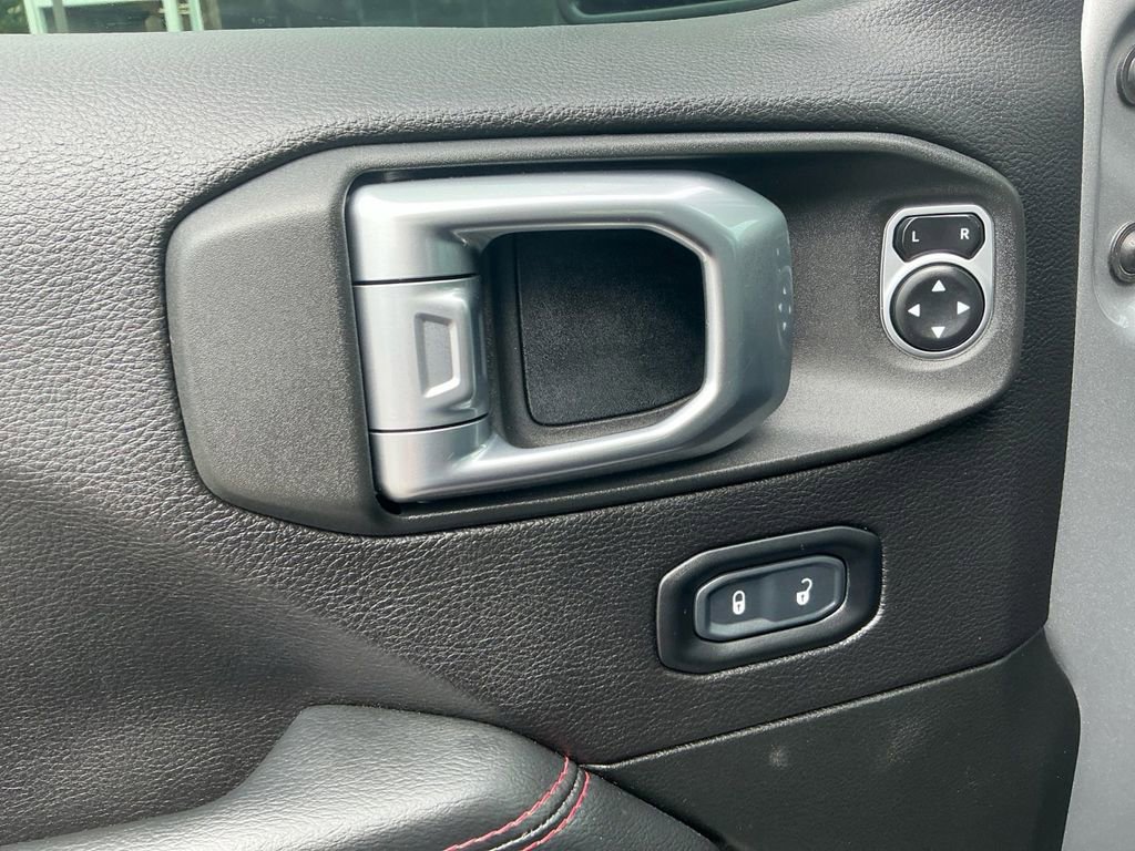 Used 2020 Jeep Gladiator Rubicon AWD/4WD image 16