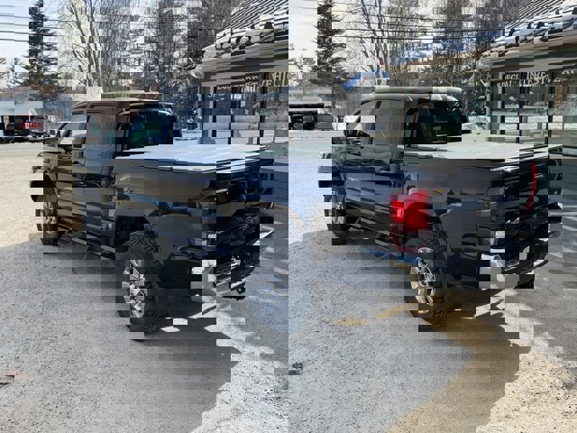 Used 2019 Toyota Tacoma SR5 AWD/4WD image 5