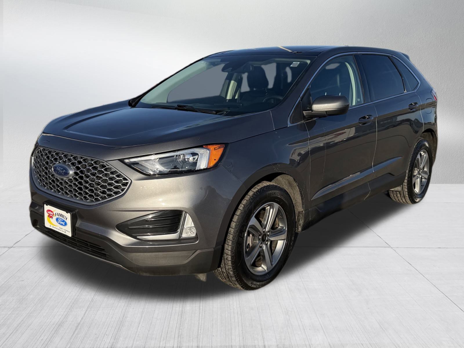 Certified 2024 Ford Edge SEL w/ Convenience Package image 3