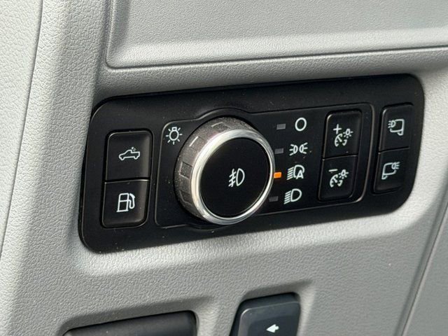 Certified 2025 Ford F150 Lariat w/ Equipment Group 502A High image 30