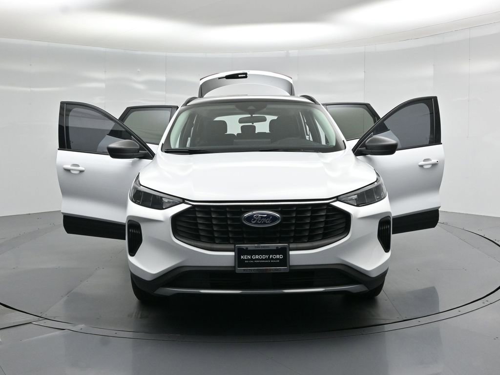 Certified 2025 Ford Escape Active w/ Tech Pack #1 FWD image 29