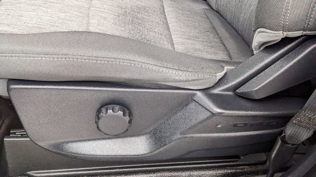 Certified 2023 Ford F250 XL w/ XL Chrome Package image 27