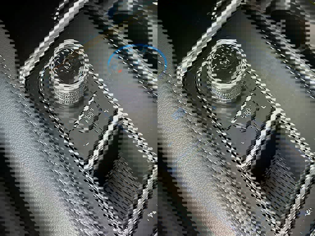 Certified 2024 Ford Expedition XLT image 19