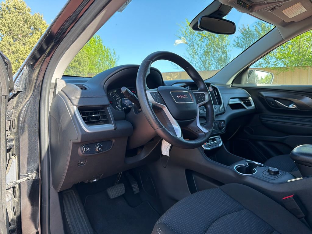 Used 2024 GMC Terrain SLE image 12
