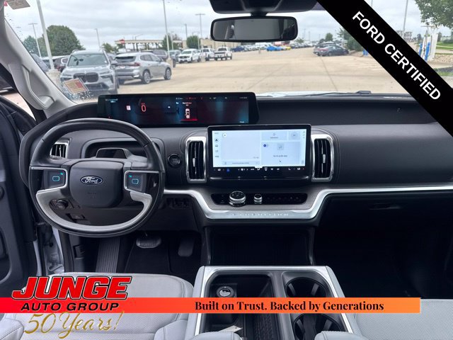 Certified 2025 Ford Expedition Max Platinum w/ Driver's Package AWD/4WD image 32
