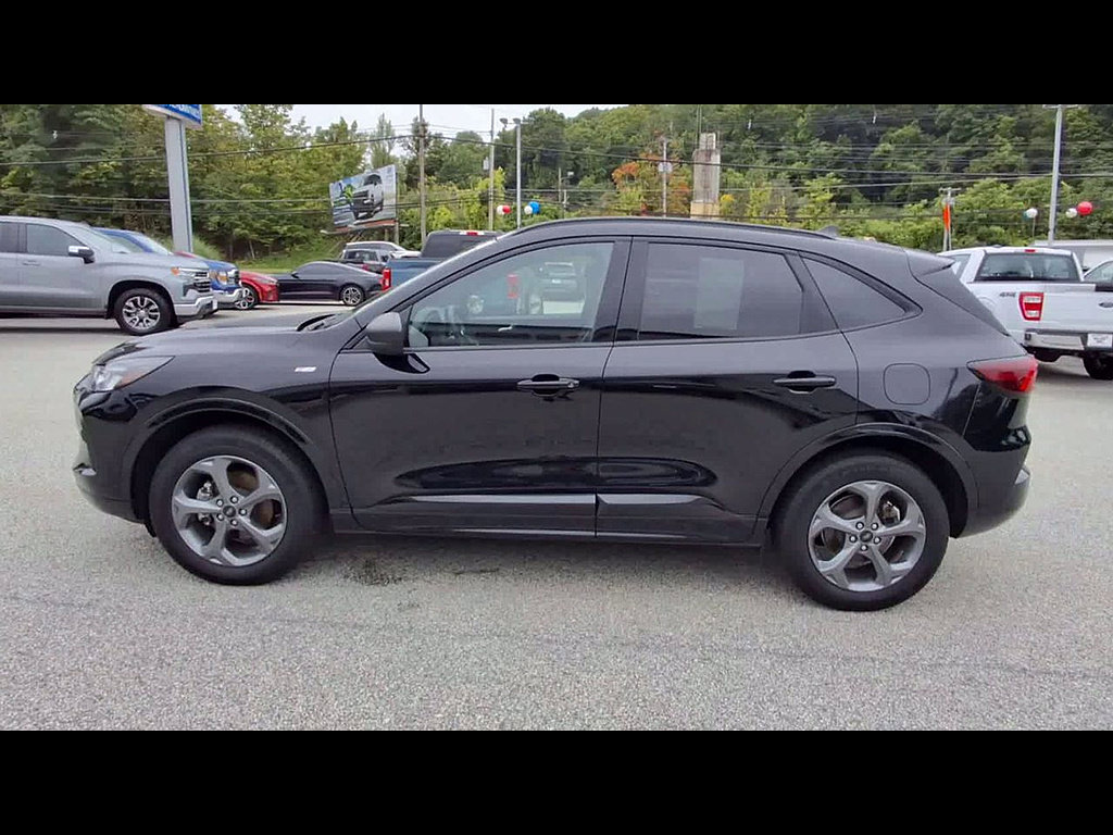 Certified 2024 Ford Escape ST-Line w/ Tech Pack #1 AWD/4WD image 5