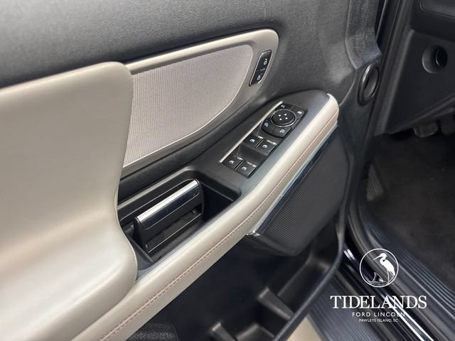 Certified 2025 Ford Expedition Active AWD/4WD image 15