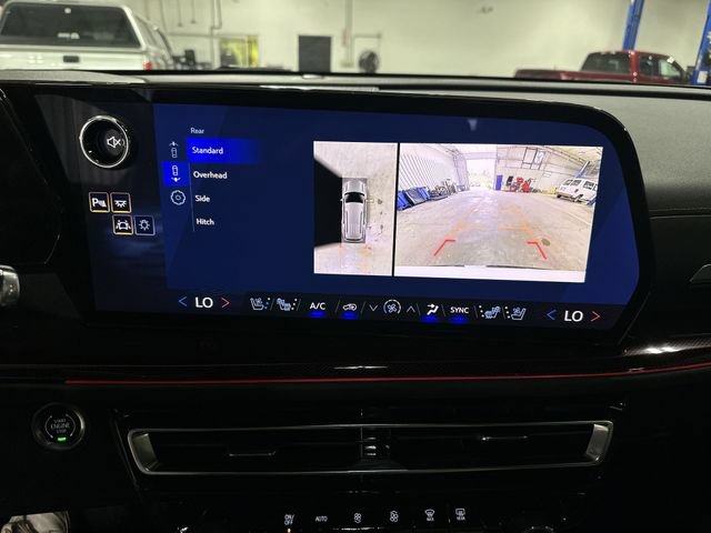 Used 2024 Chevrolet Traverse RS AWD/4WD image 29