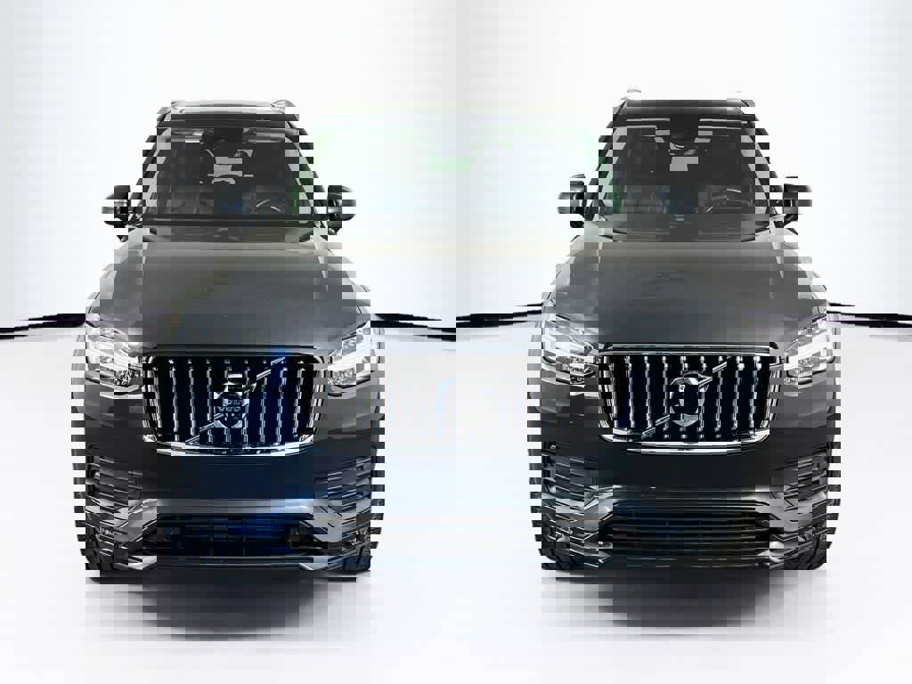 Used 2022 Volvo XC90 T5 Momentum w/ Advanced Package FWD image 6