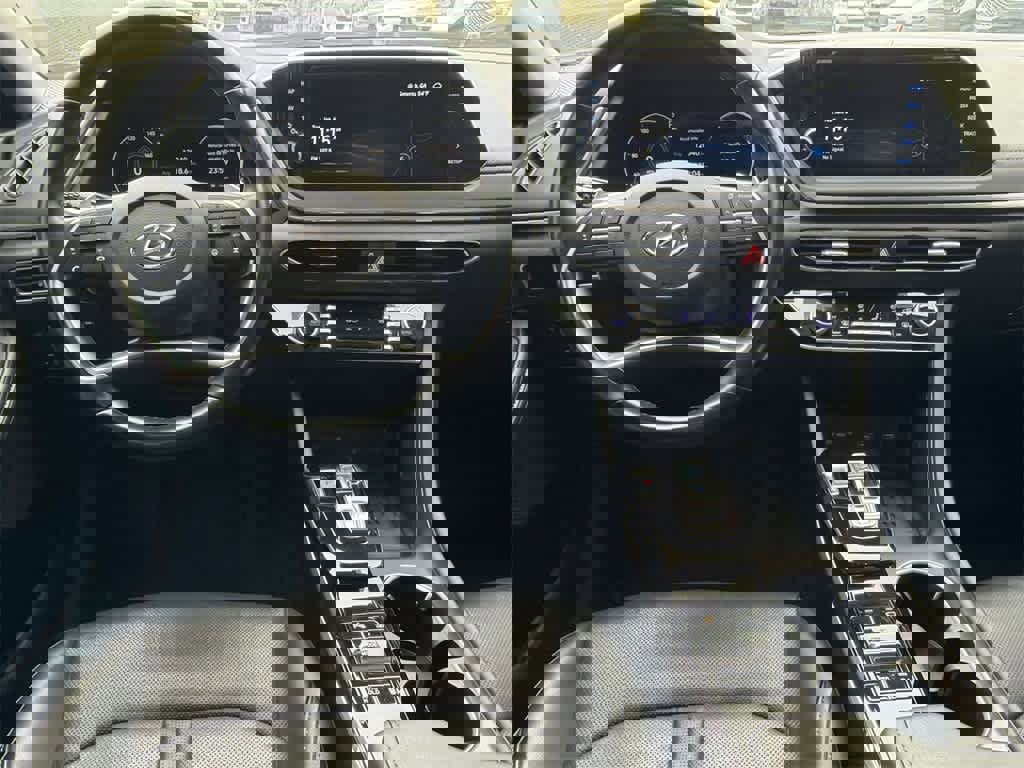 Used 2023 Hyundai Sonata Limited w/ Preferred Accessory Package image 19