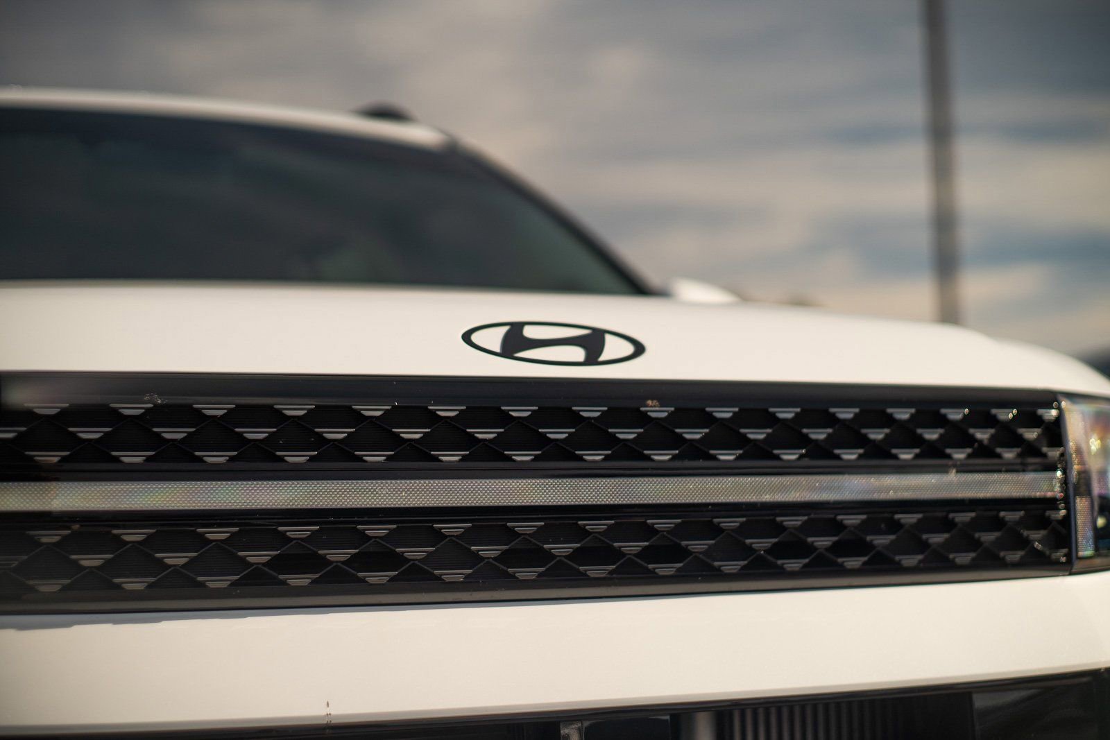 Used 2025 Hyundai Santa Fe Calligraphy w/ Tow & Go Package image 13