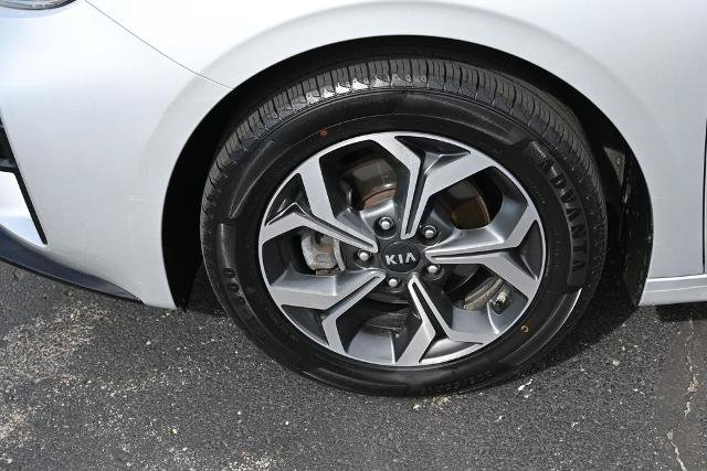 Used 2019 Kia Forte LXS FWD image 13