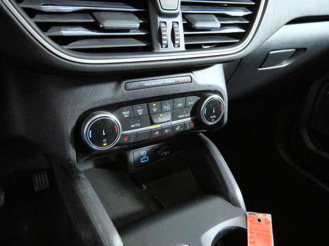 Certified 2022 Ford Escape SEL w/ Technology Package image 19