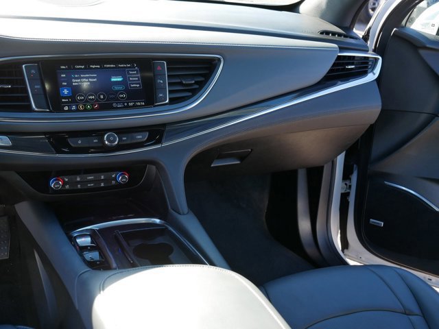 Used 2024 Buick Enclave Premium image 23