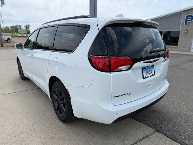 Used 2020 Chrysler Pacifica Touring-L AWD/4WD image 4