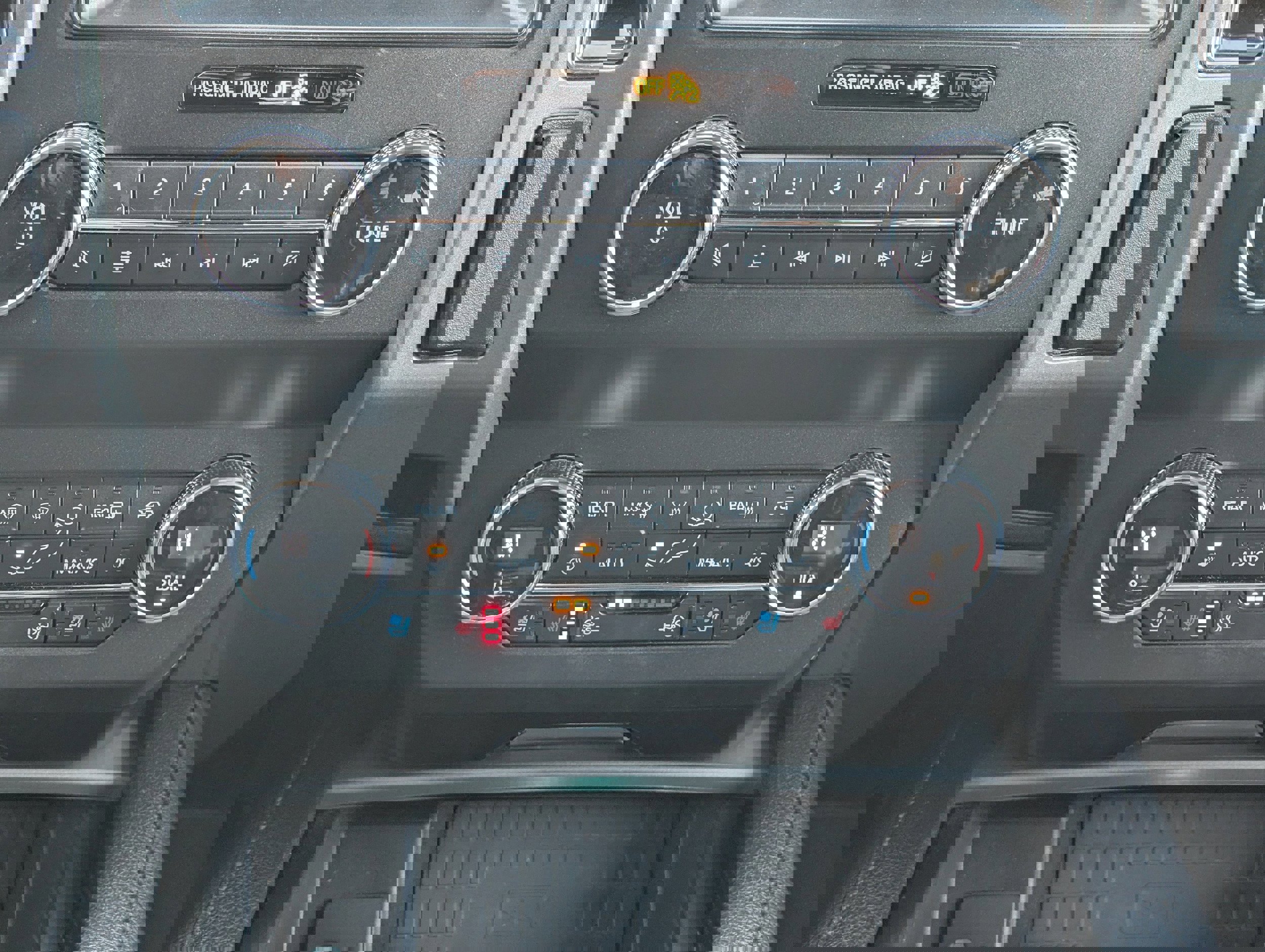 Certified 2020 Ford Expedition XLT w/ Equipment Group 202A image 29