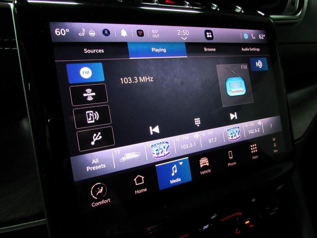 Used 2024 Jeep Grand Cherokee Limited w/ Black Appearance Package AWD/4WD image 29