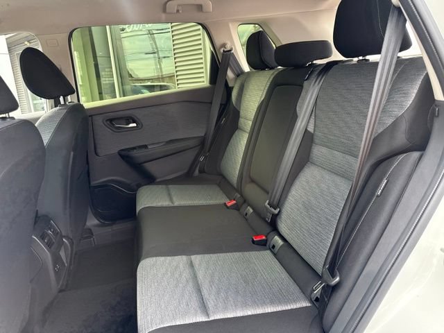Used 2023 Nissan Rogue SV AWD/4WD image 35