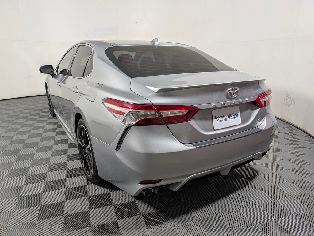 Used 2020 Toyota Camry XSE w/ Navigation Package FWD image 5