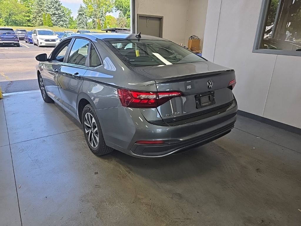 Used 2024 Volkswagen Jetta S FWD image 3