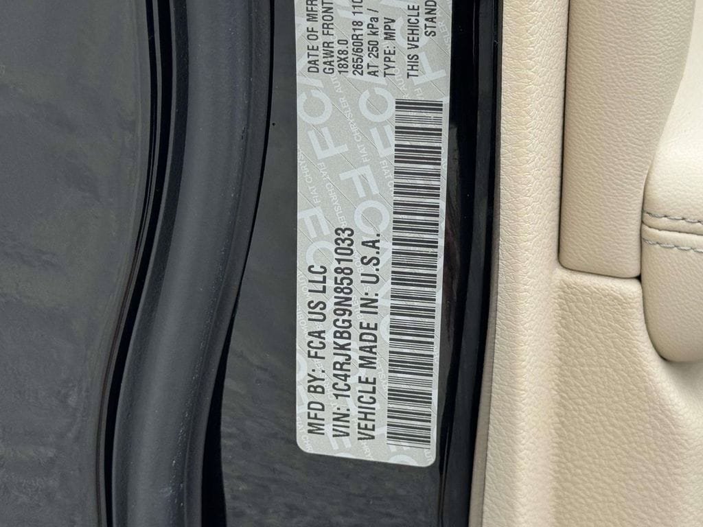 Used 2022 Jeep Grand Cherokee L Limited w/ Luxury Tech Group II AWD/4WD image 30