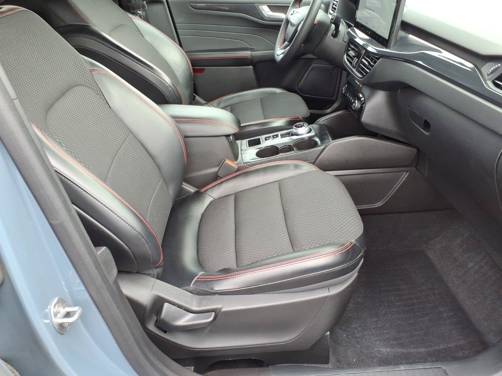 Certified 2023 Ford Escape ST-Line Select w/ Tech Pack #1 AWD/4WD image 8