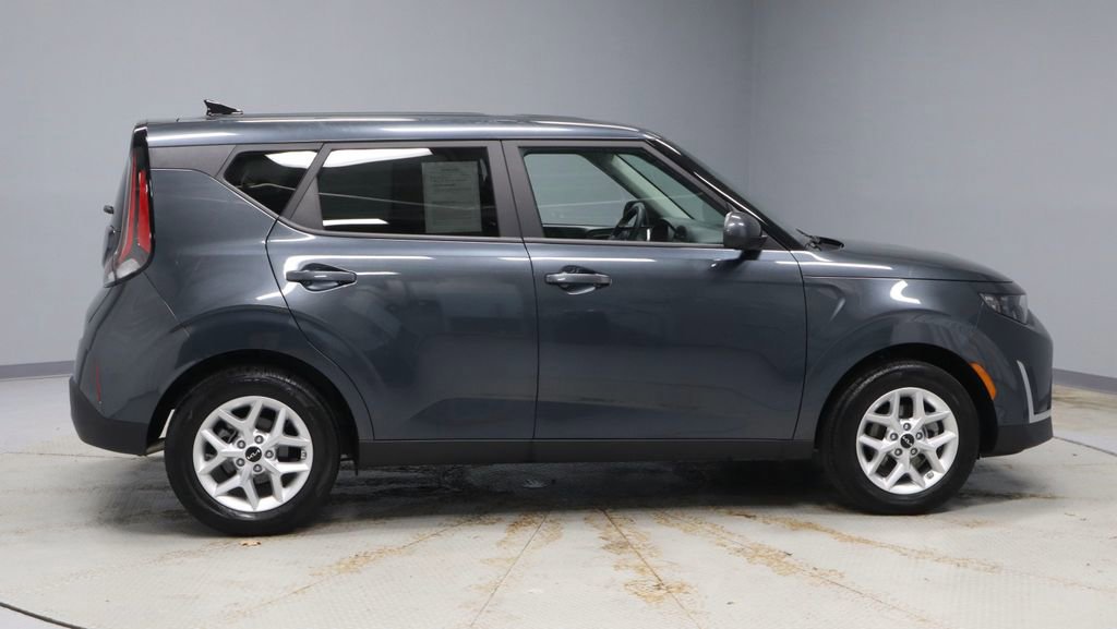 Used 2025 Kia Soul LX w/ LX Technology Package image 6