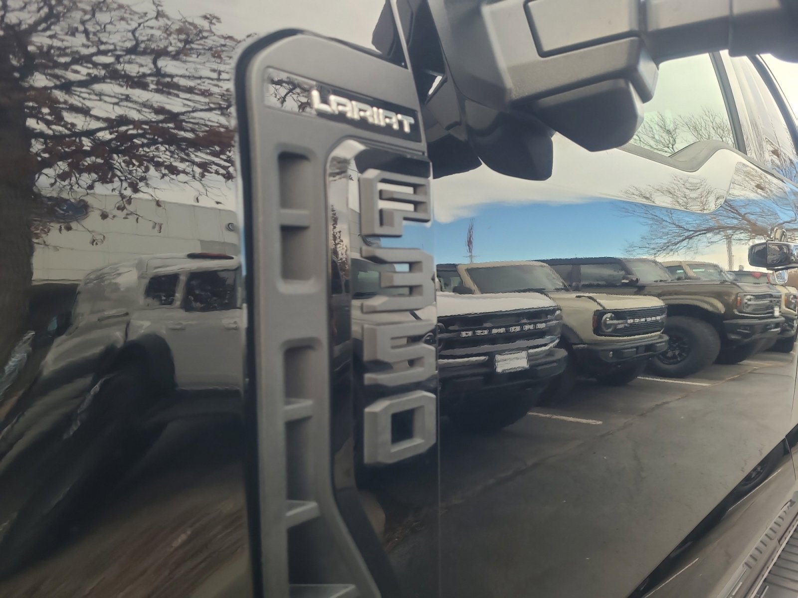 Certified 2025 Ford F350 Lariat w/ Black Appearance Package image 24