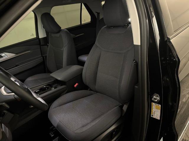 Certified 2025 Ford Explorer Active image 17