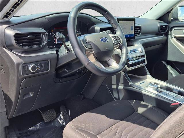 Certified 2021 Ford Explorer XLT RWD image 8