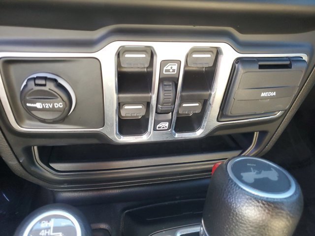 Used 2022 Jeep Wrangler Unlimited Sport image 29