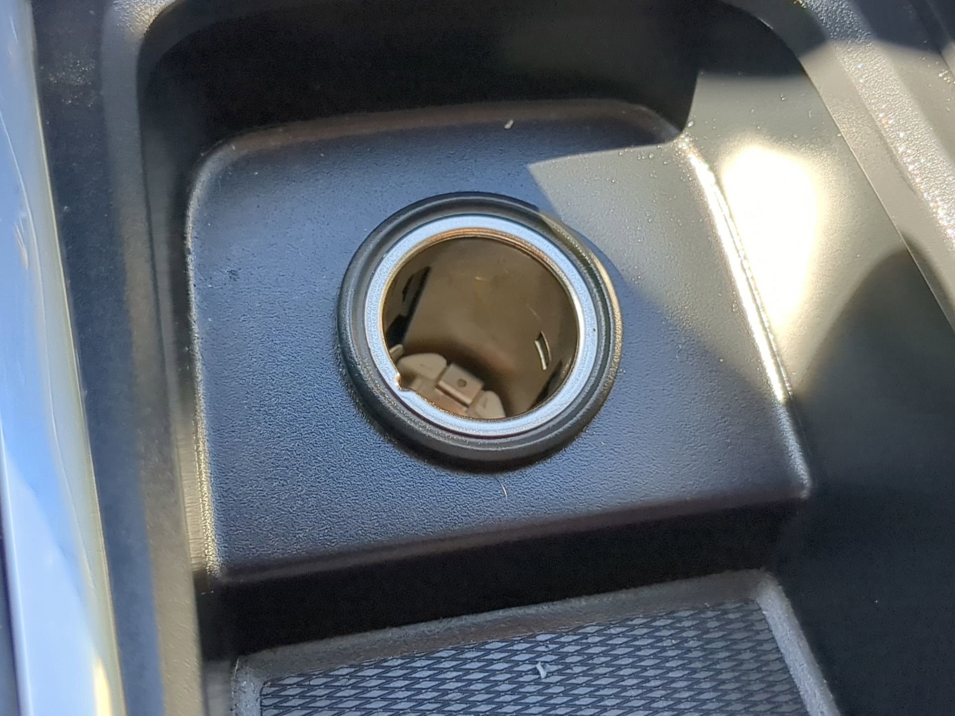 Used 2025 Volvo XC60 B5 Plus image 53