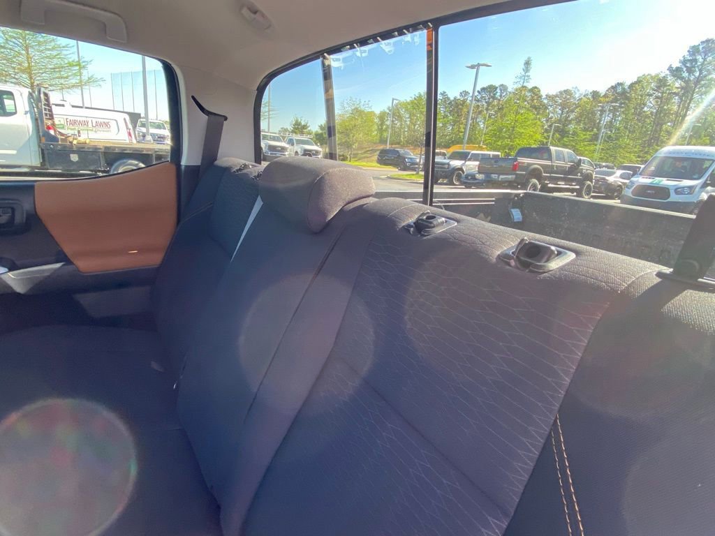 Used 2019 Toyota Tacoma SR5 RWD image 23