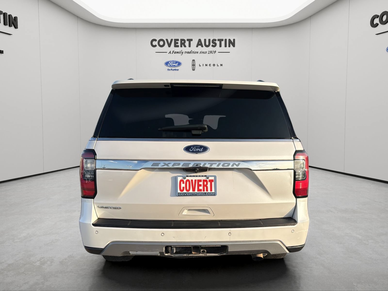 Certified 2019 Ford Expedition Limited w/ Equipment Group 302A RWD image 5