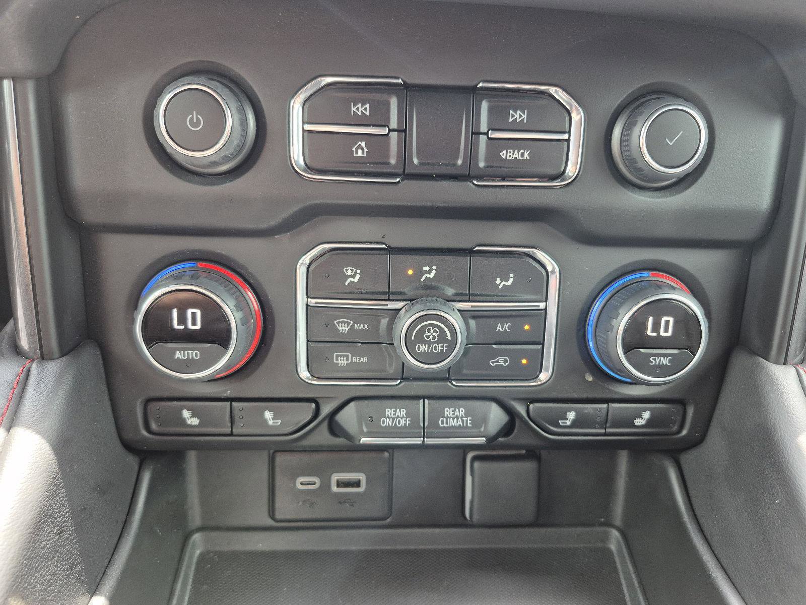 Used 2024 Chevrolet Tahoe RST w/ Luxury Package RWD image 7