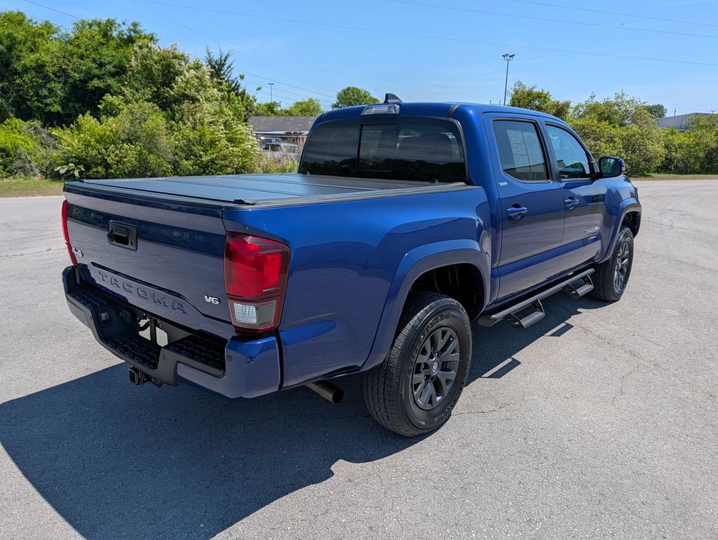 Used 2022 Toyota Tacoma SR5 AWD/4WD image 4
