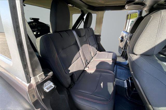 Used 2019 Jeep Wrangler Unlimited Rubicon w/ LED Lighting Group AWD/4WD image 26